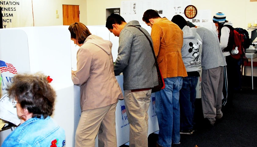 People Voting